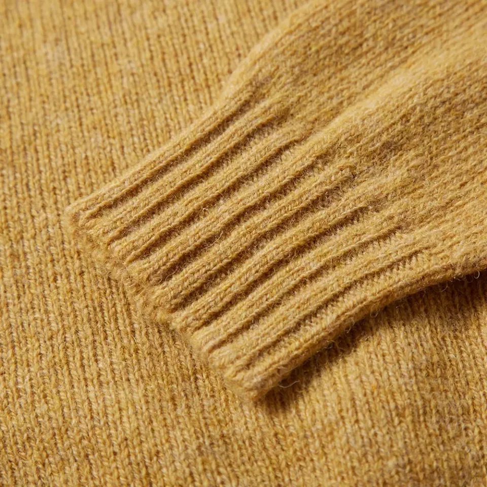 Seamless Shetland Crew Knit