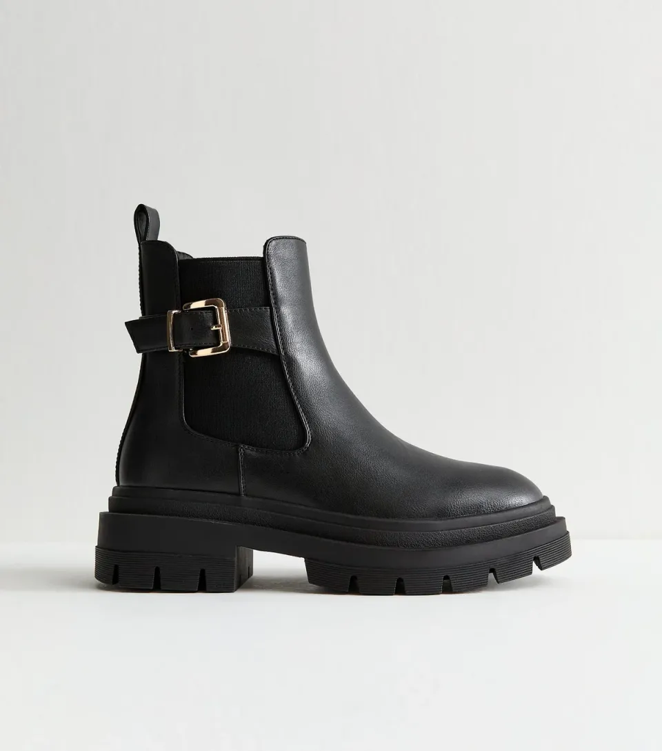 Women's Wide Fit Black Faux Leather Chunky Chelsea Boots