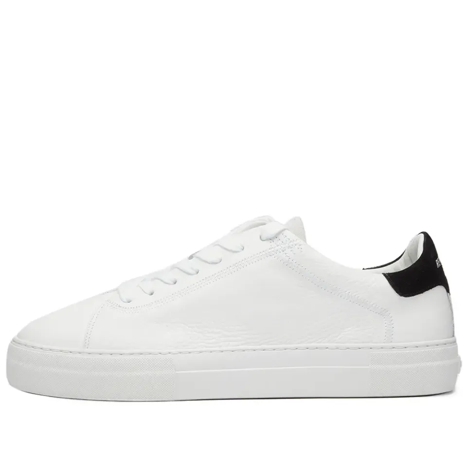 Core Sneaker