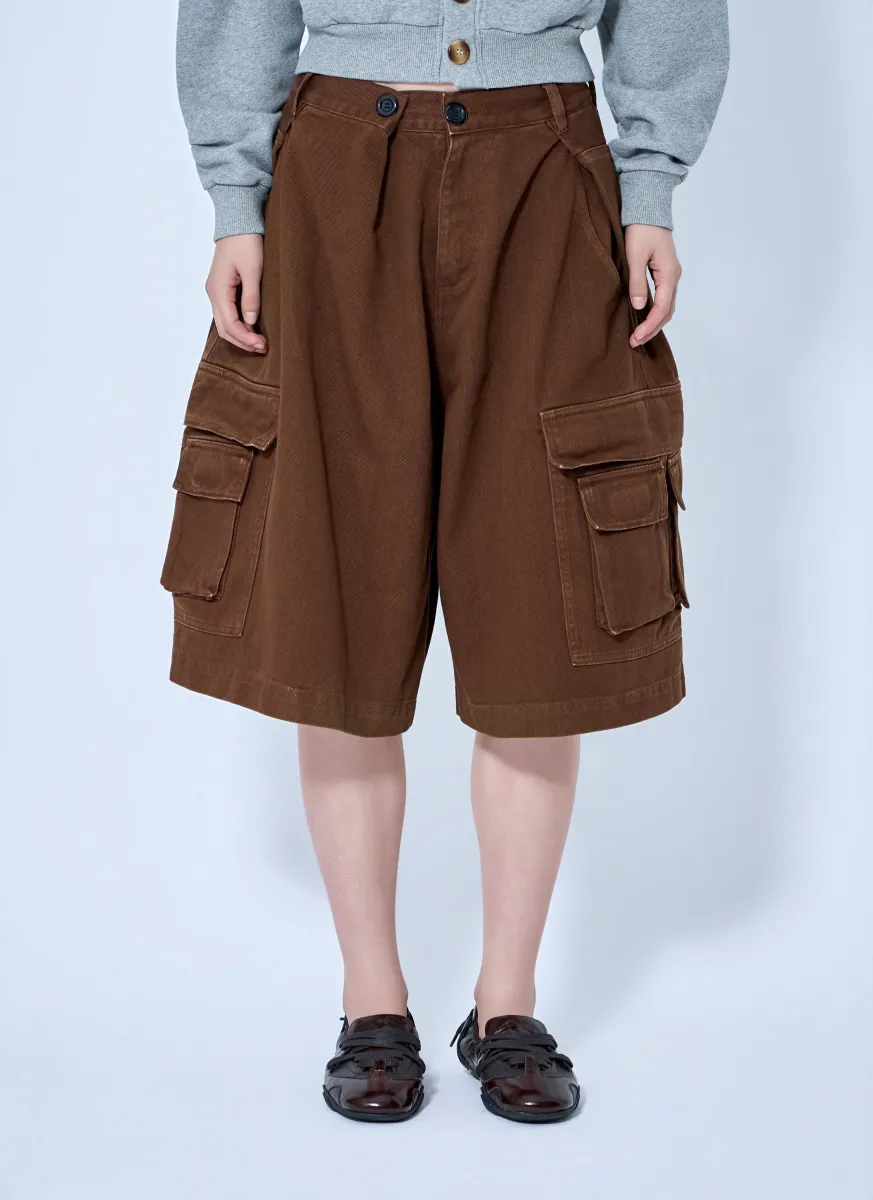 Pleated Cargo Shorts