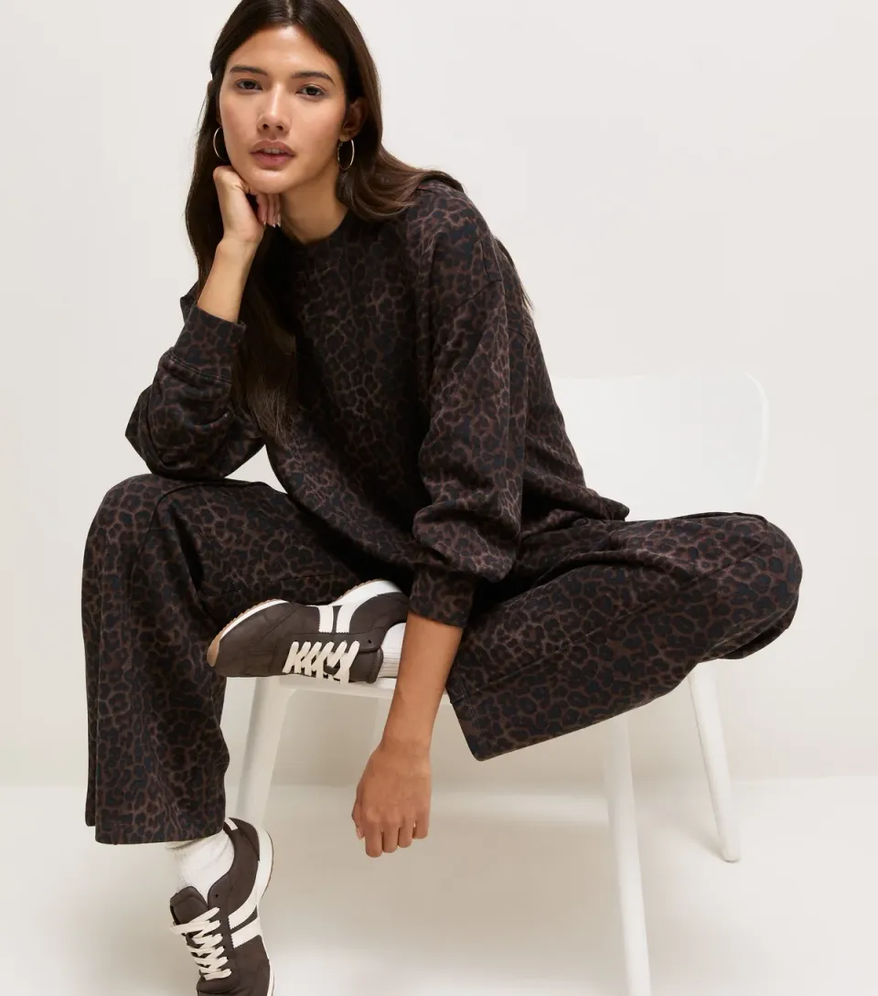 Women's Premium Brown Leopard Print Sweatshirt