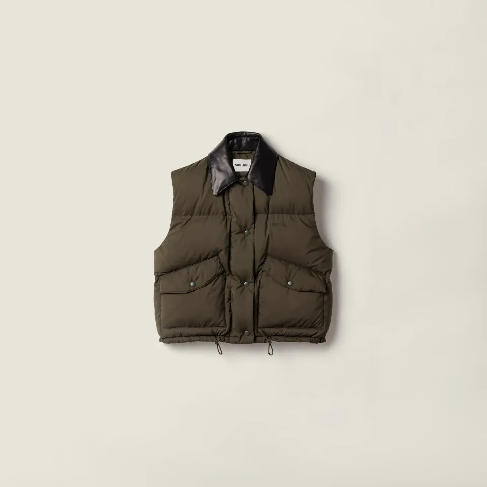 Technical pongé down vest