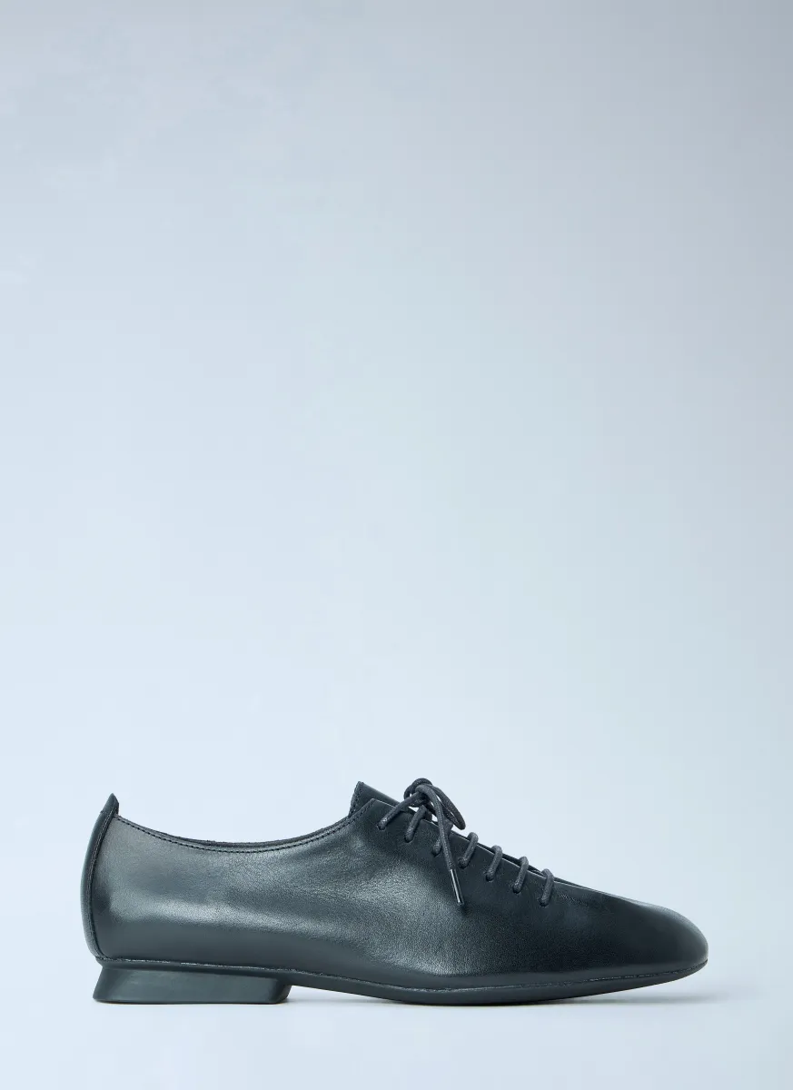 Casi Myra Lace Ups