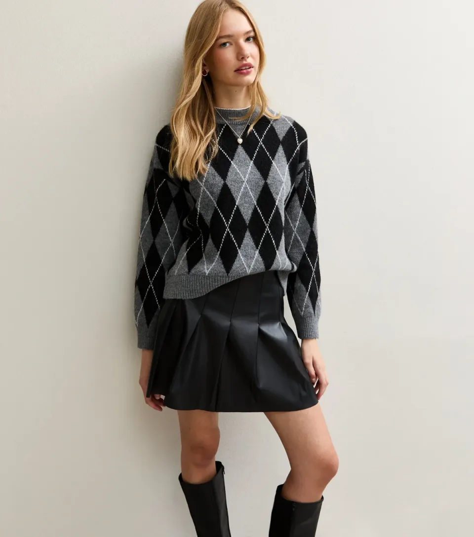 Women's Black Faux Leather Pleated Mini Skirt