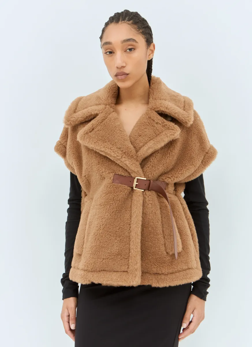 Teddy Fabric Short Cape