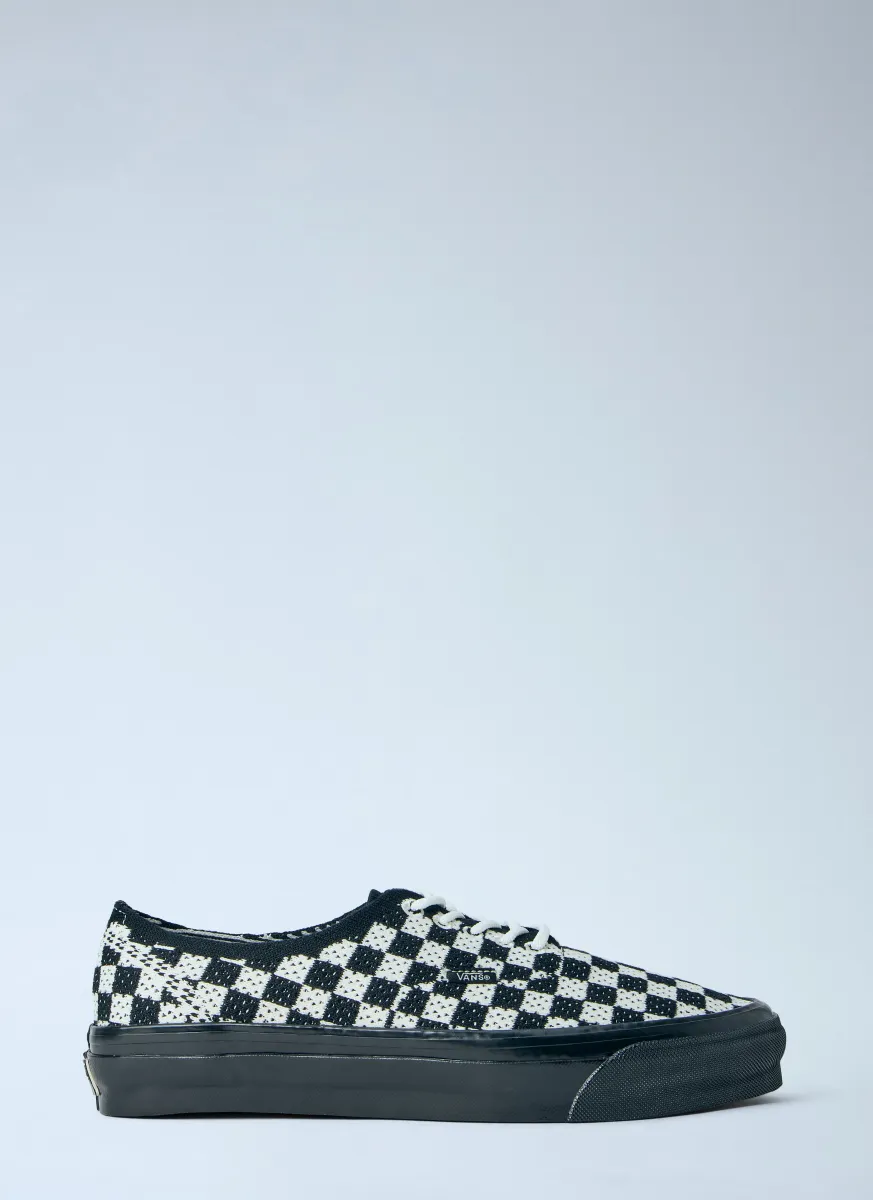 LX Authentic 44 Sneakers