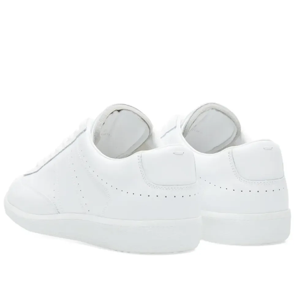 22 Ace Low Sneaker