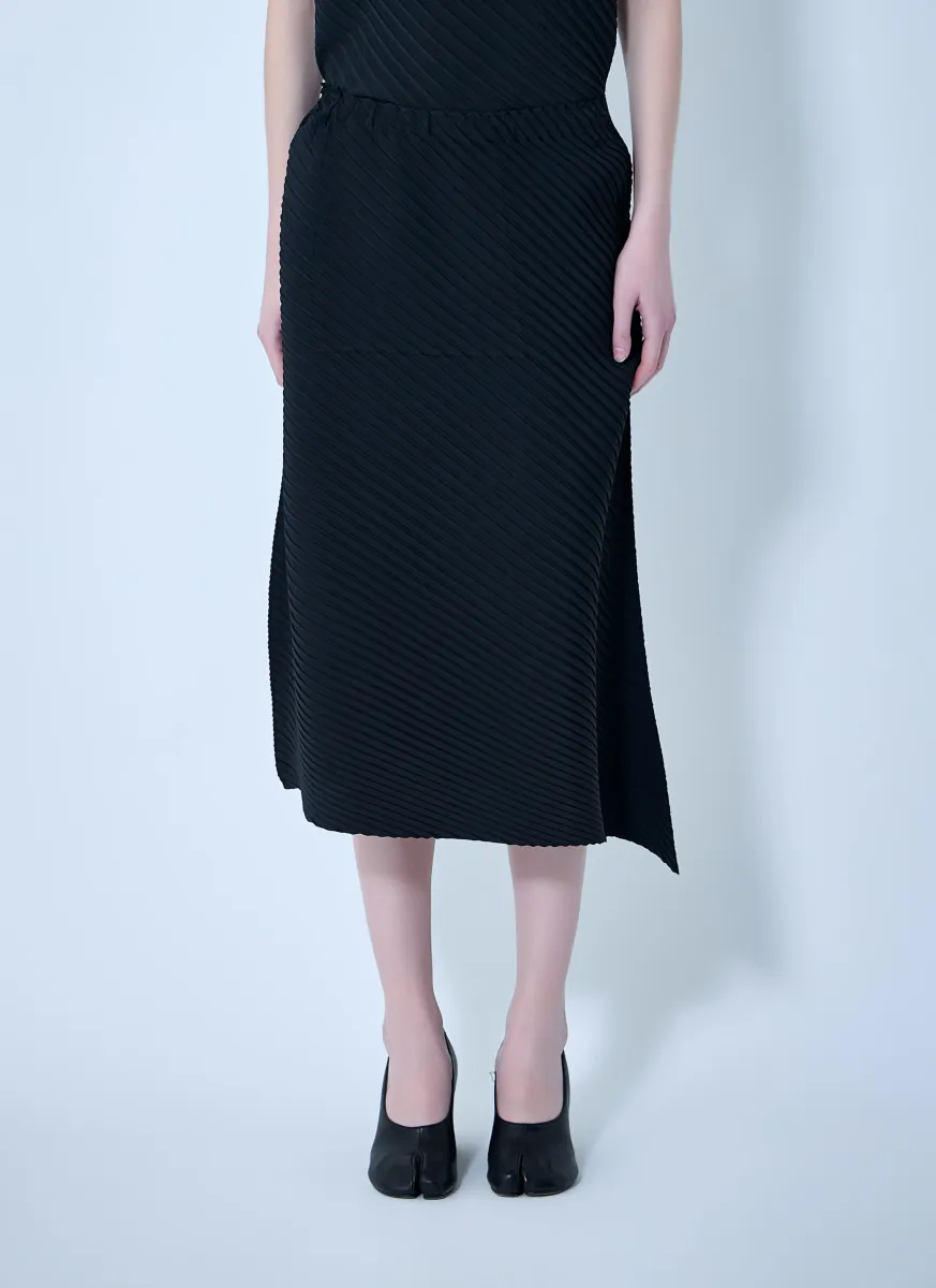 Diagonal Textured Midi Skirt