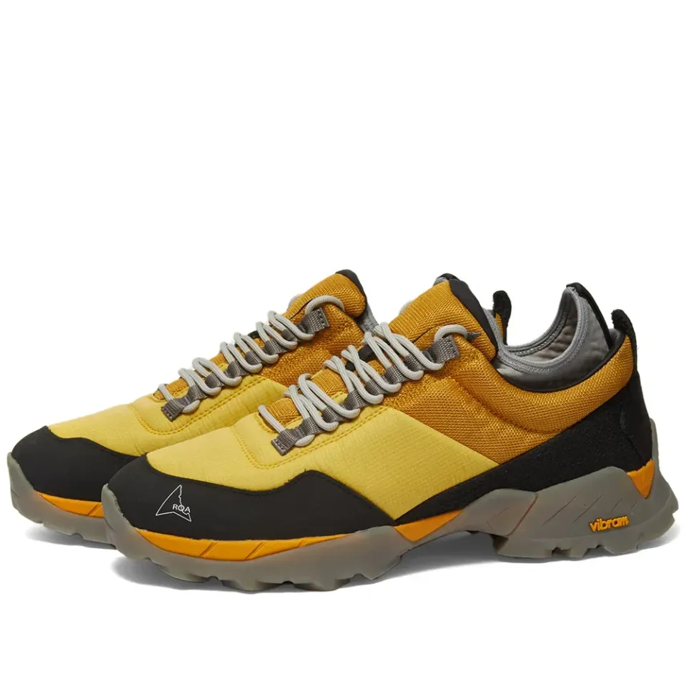 Double Neal Mesh Hiking Sneaker