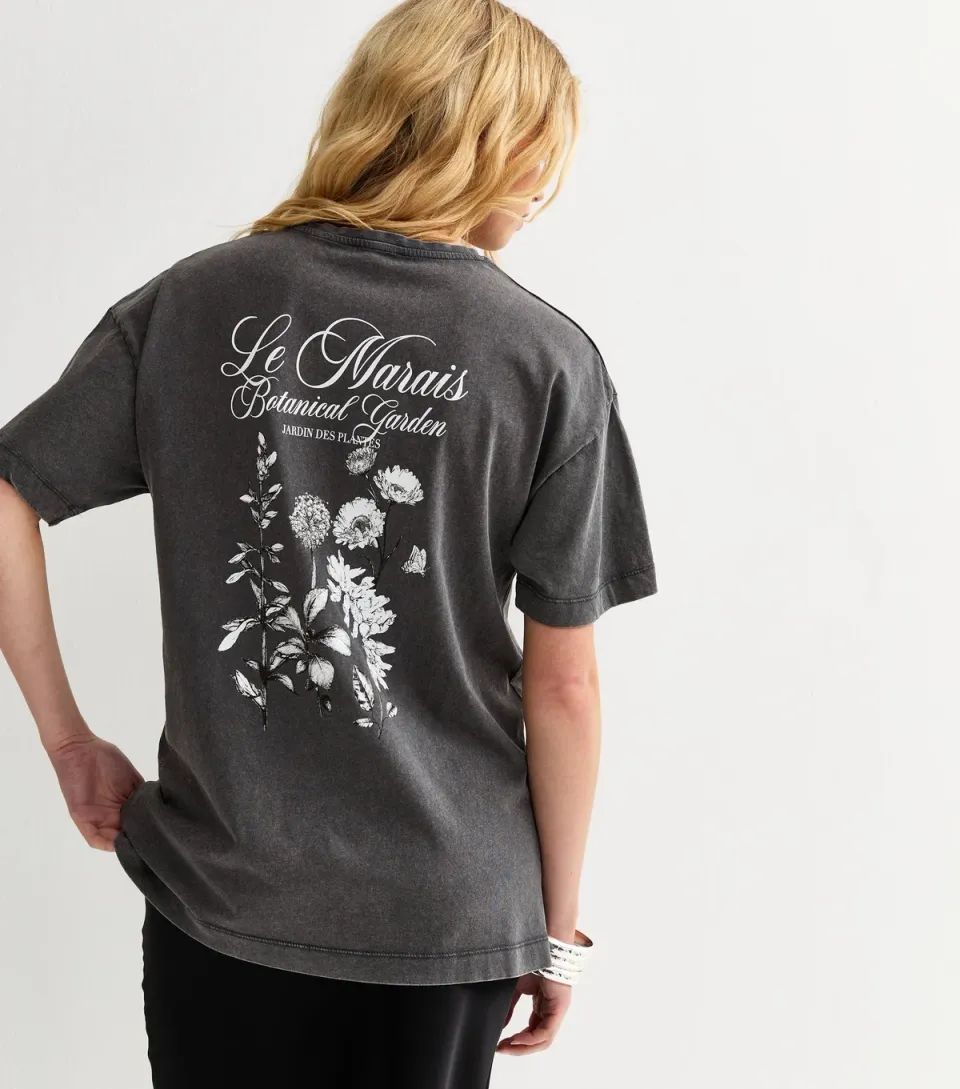 Women's Dark Grey Botanical Garden Graphic T-Shirt