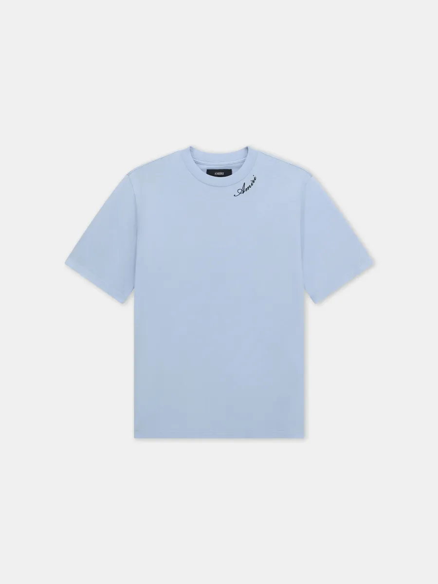 SCRIPT TEE - Skyline Blue