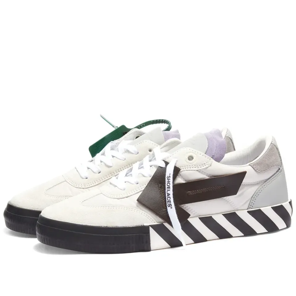 New Low Vulcanized Sneaker