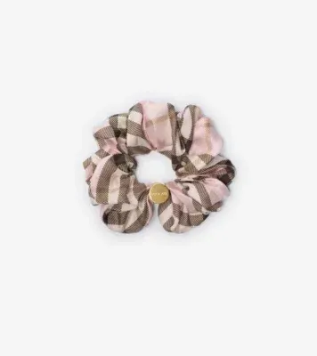 Check Silk Scrunchie in Bow pink