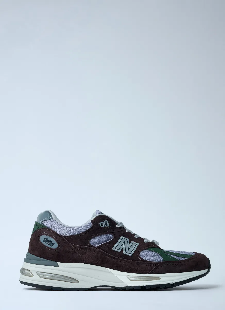 991v2 Sneakers