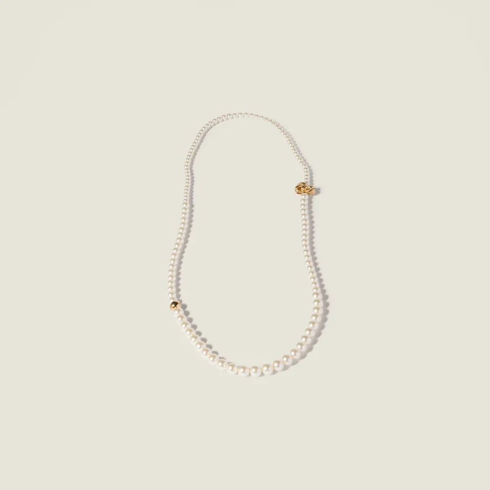 Metal and pearl necklace