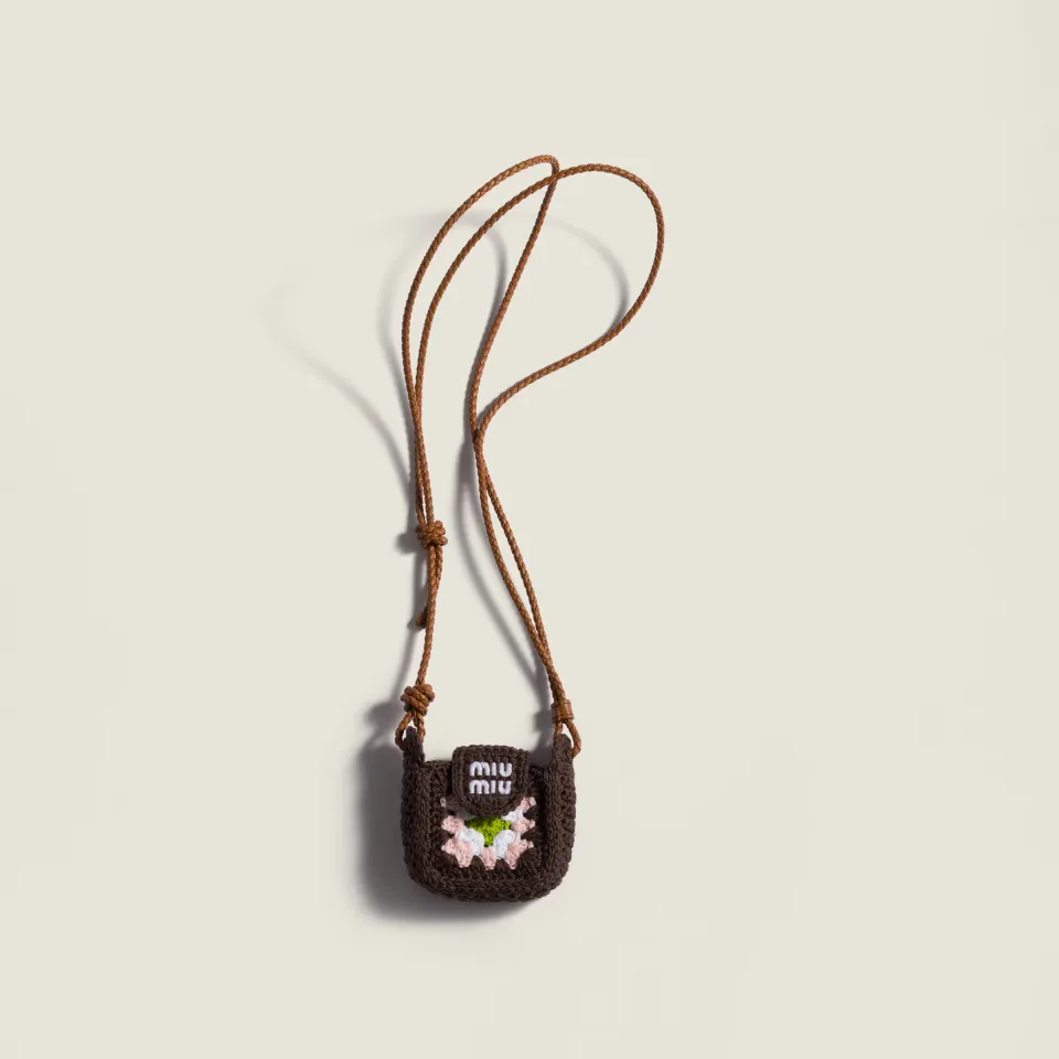 Crochet earbud pouch