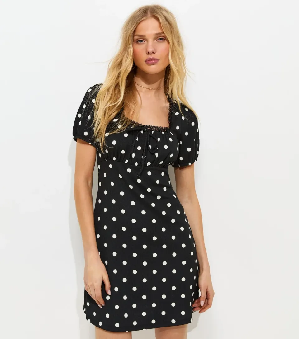Women's Black Crinkle Texture Spotted Milkmaid Mini Dress