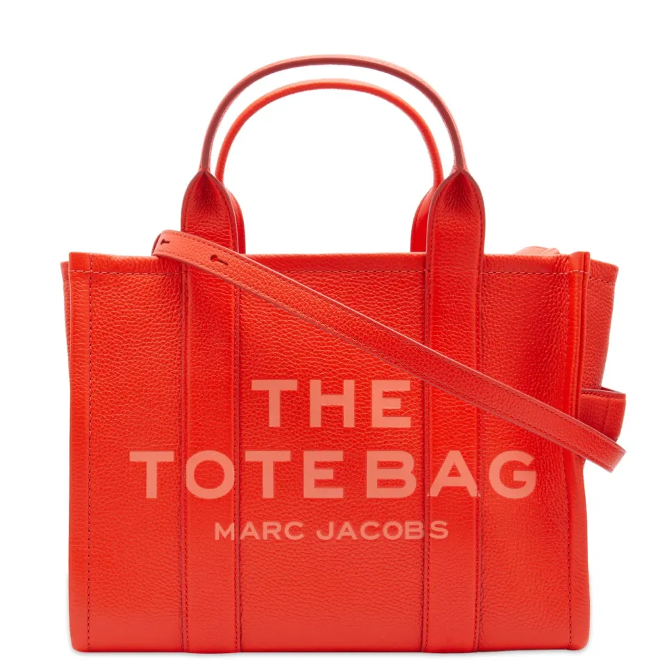 The Medium Tote Leather