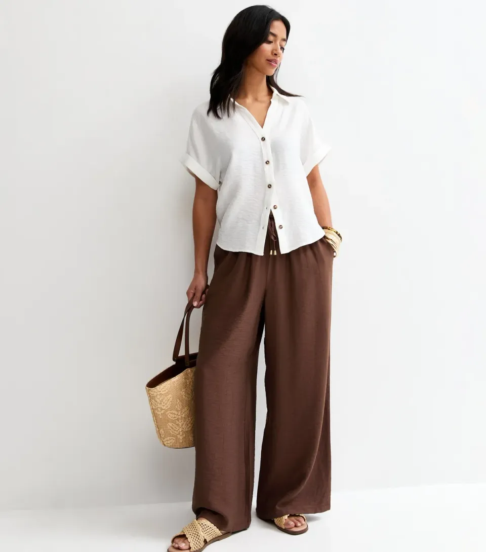 Women's Petite Dark Brown Crinkle Texture Wide Leg Trousers