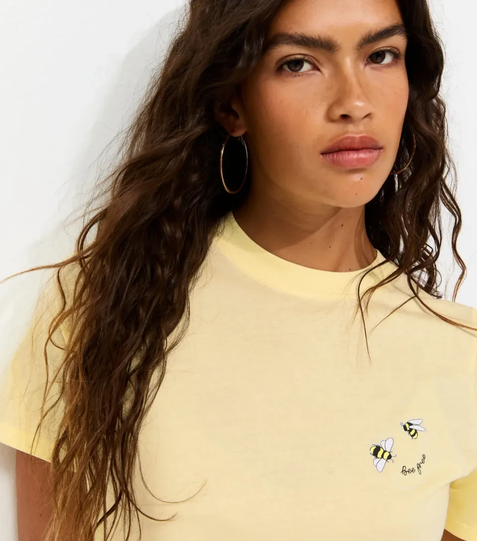 Women's Light Yellow Bee Print T-Shirt