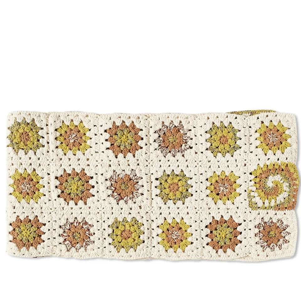 Story mfg. Piece Crochet Scarf