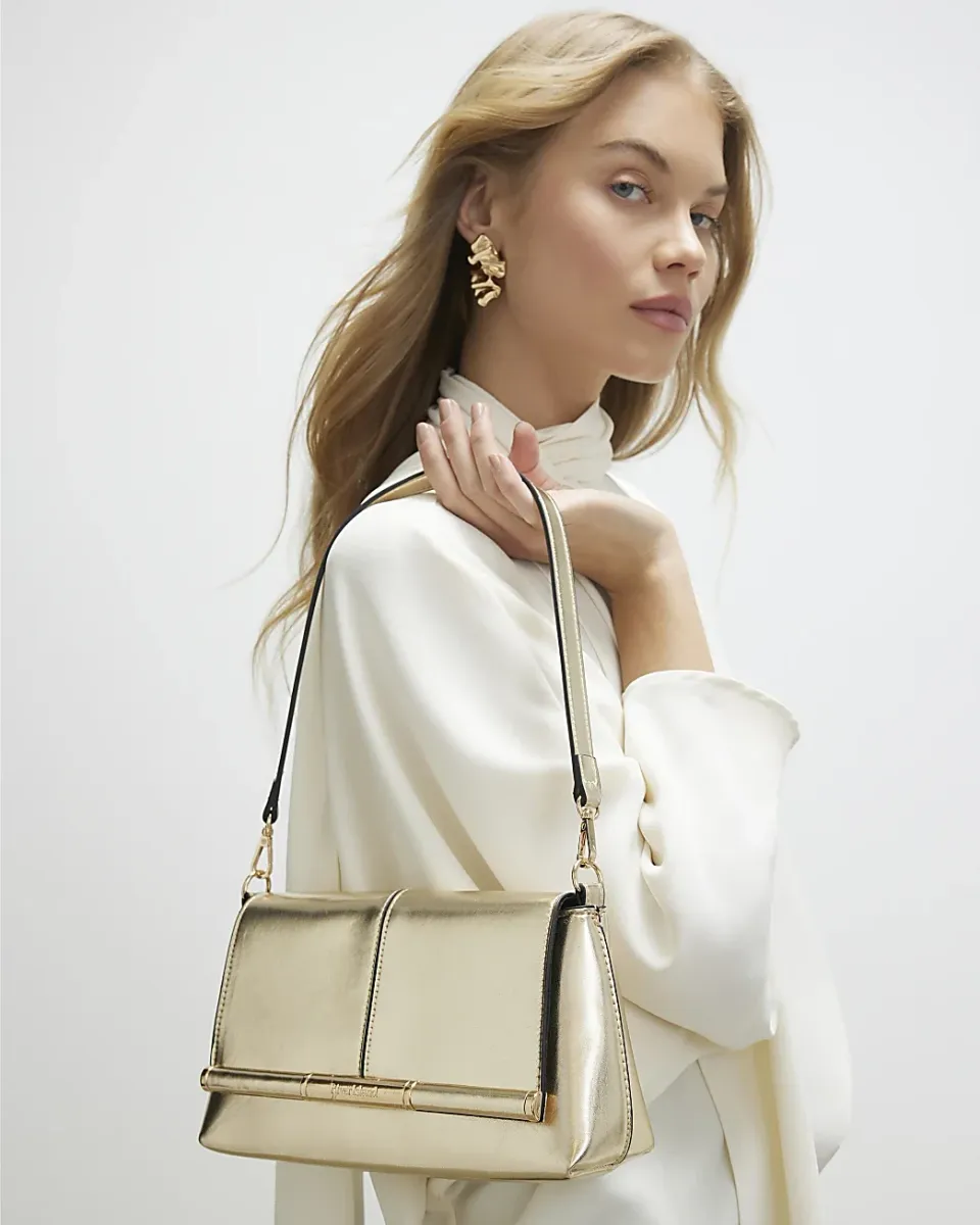 Bar Front Clutch Bag