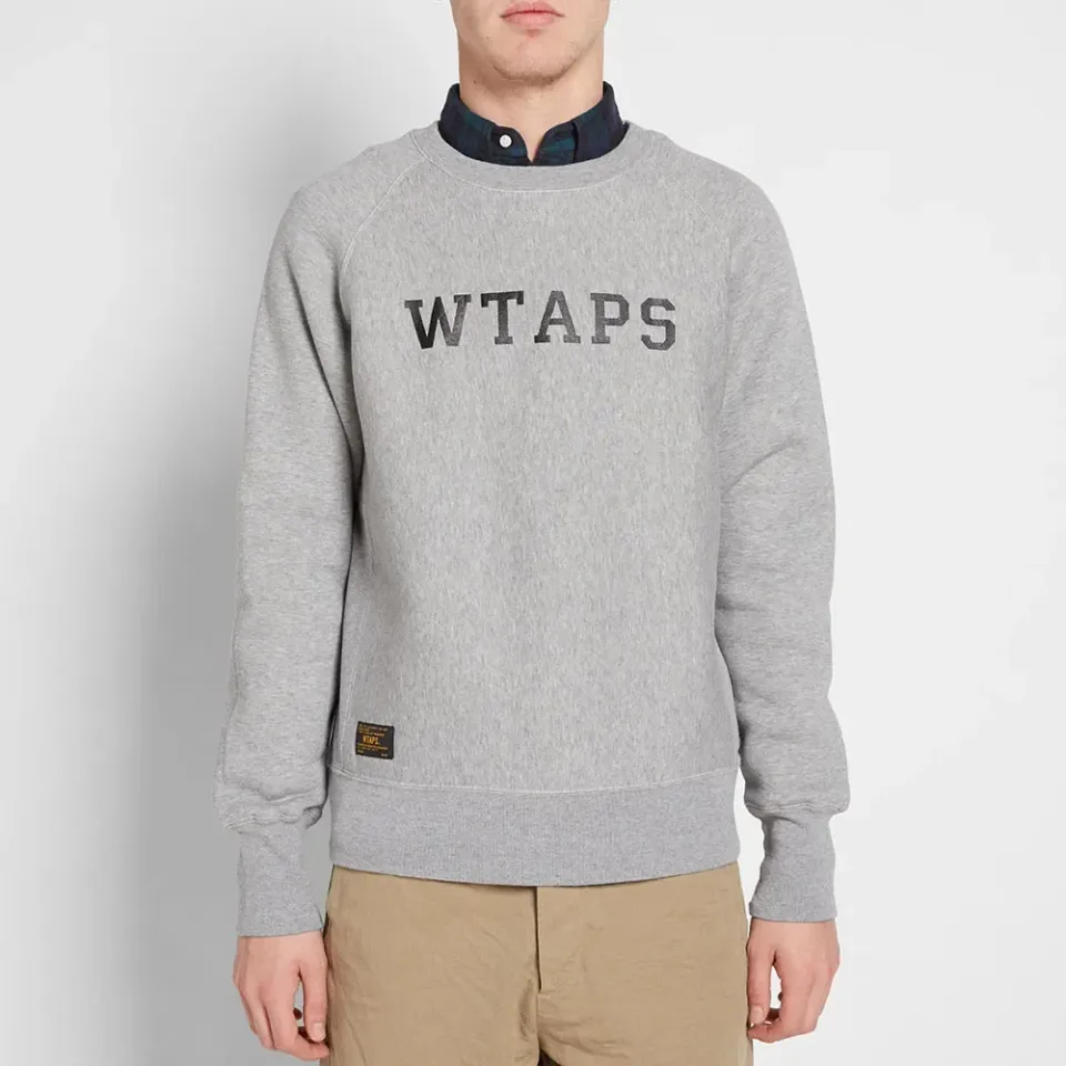 Design 01 Crew Sweat