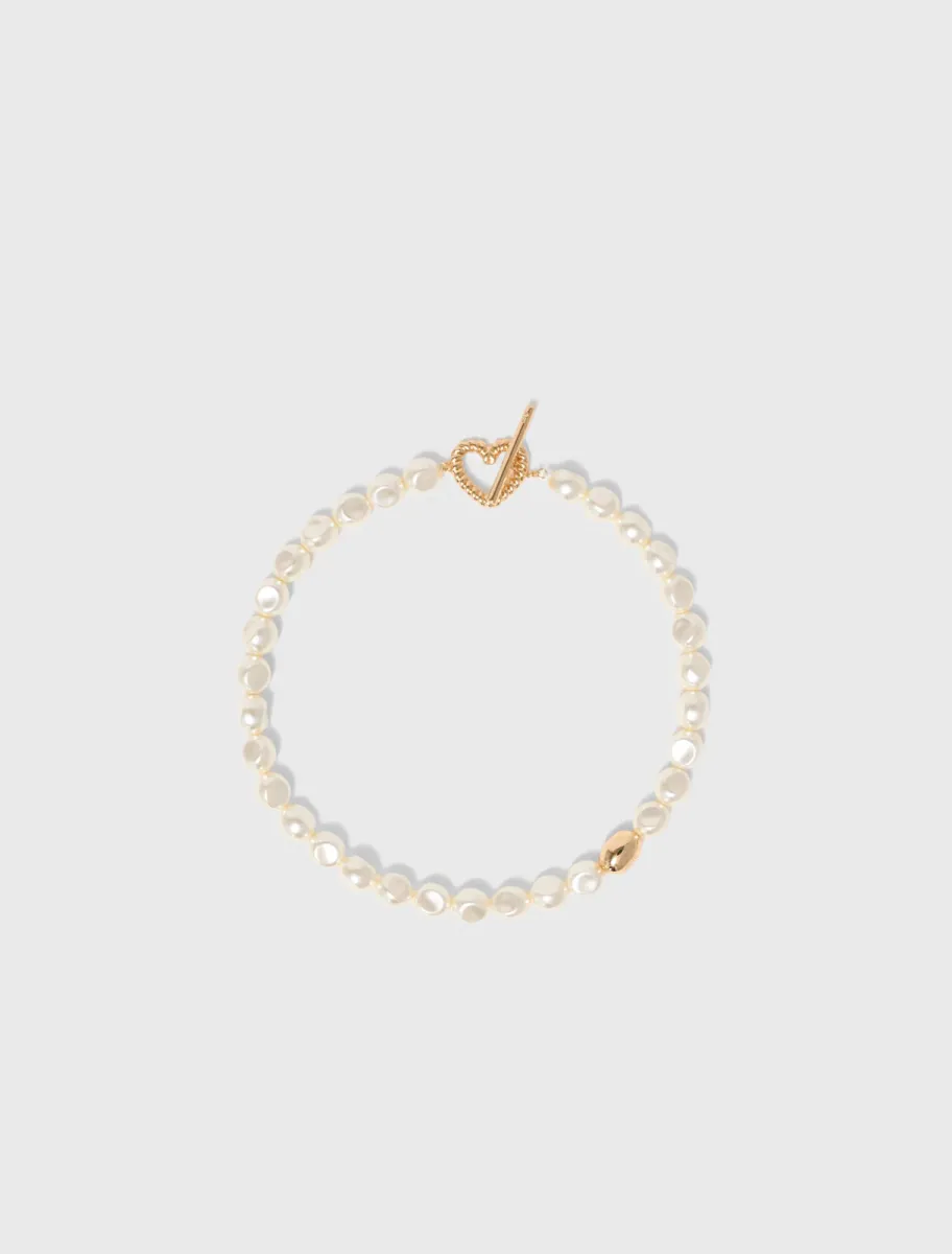 Pearl choker necklace