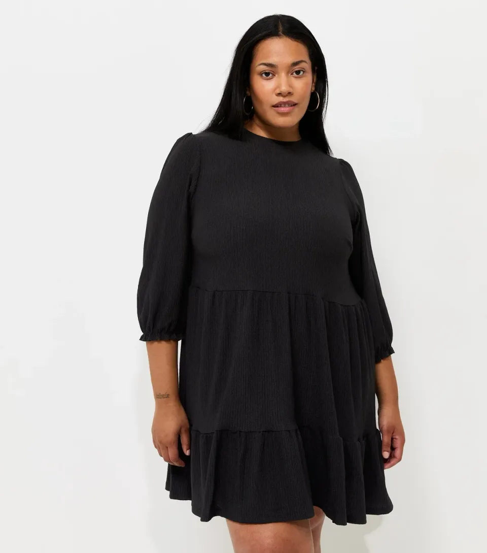 Women's Plus Size Black Crew Neck Cropped Sleeve Mini Smock Dress Curves