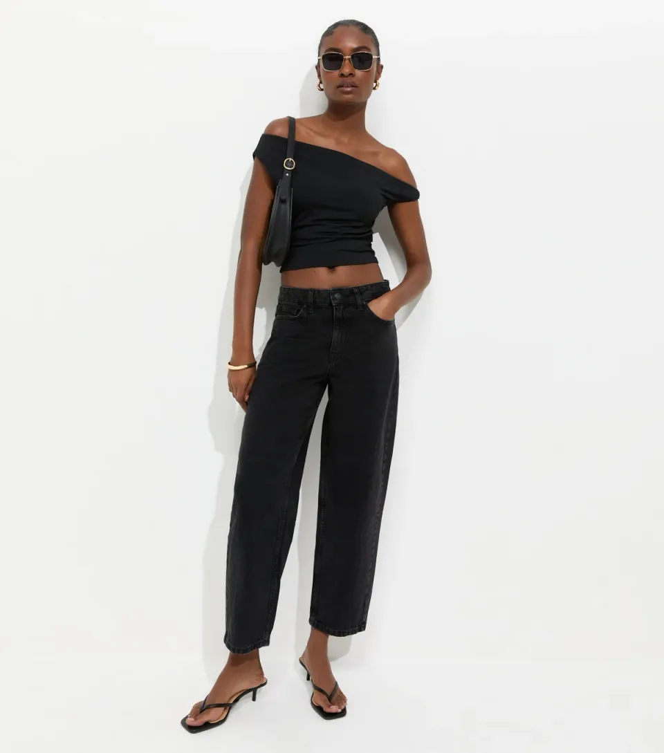 Women's Black Denim Tapered Ankle Grazer Barrel Jeans