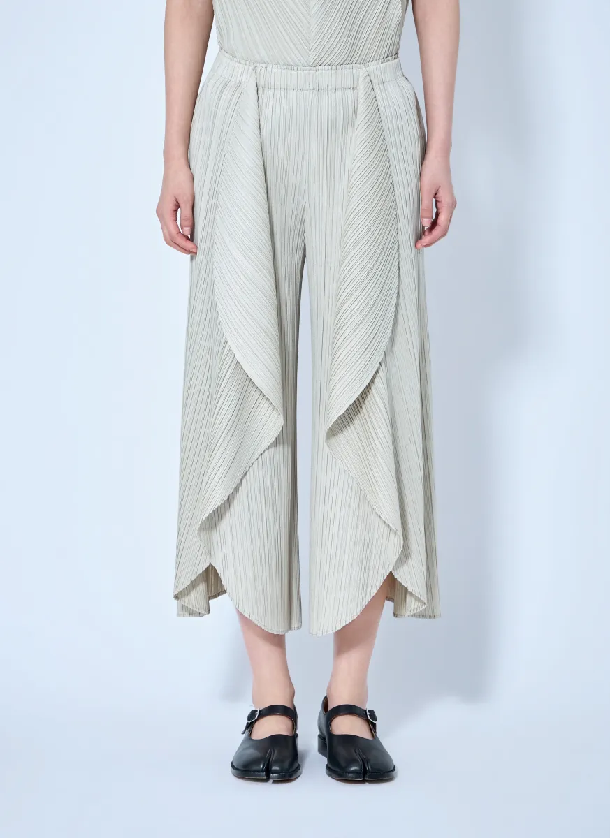 Pleated Wide-Leg Trousers