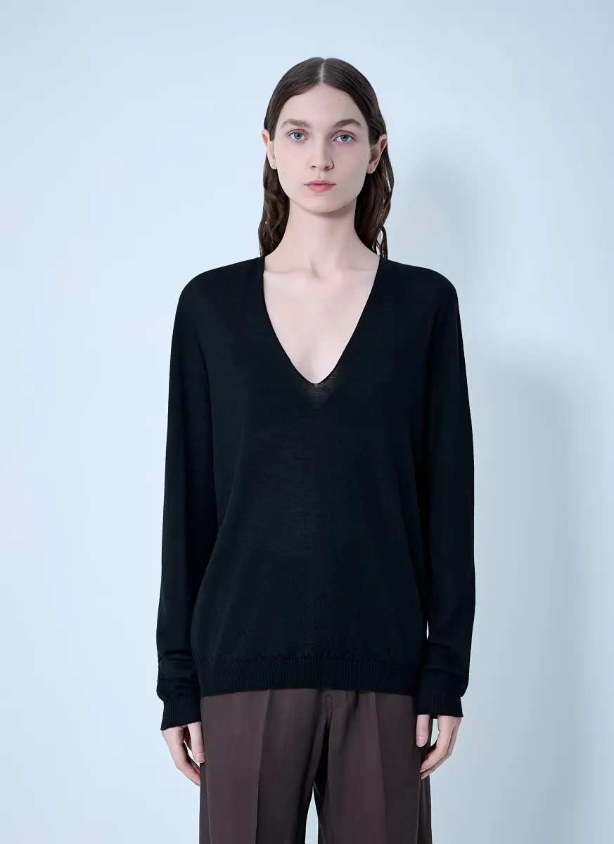 V Neck Pull Knit
