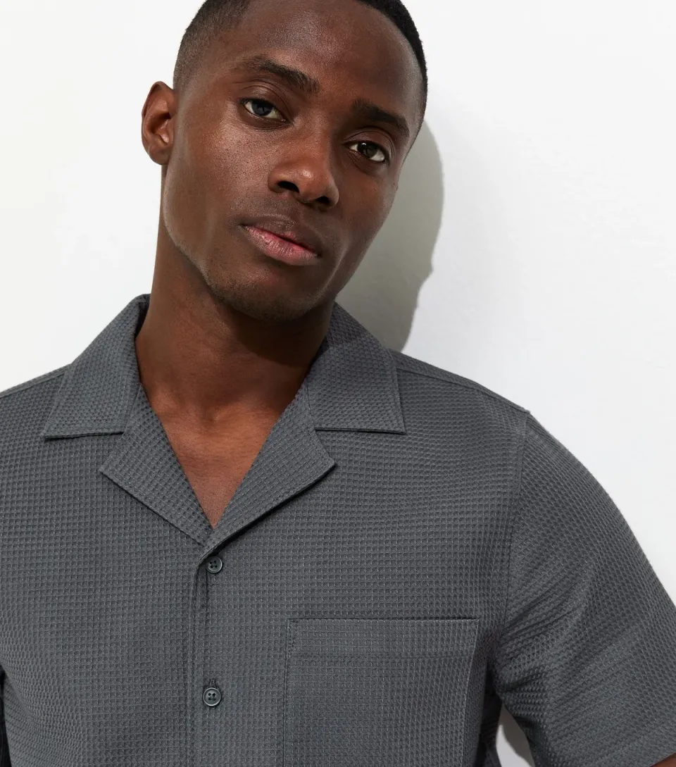 Men's Dark Grey Regular Waffle Shirt