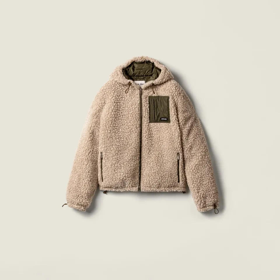 Medium-weight teddy down jacket with technical pongé
