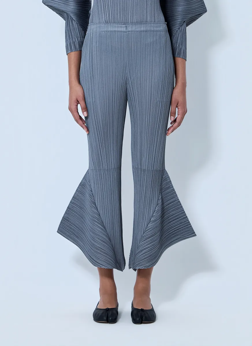 Pleated Flared Trousers