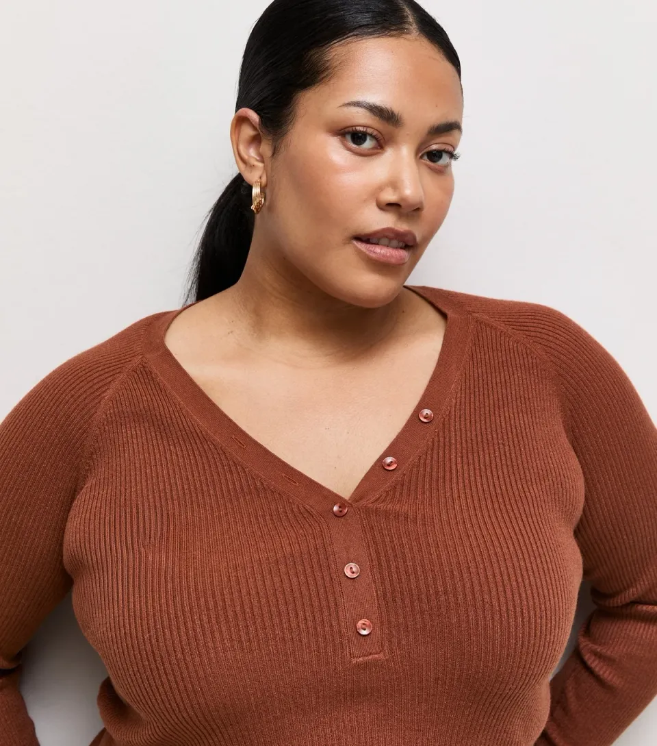 Women's Plus Size Rust Lightweight Rib Henley Top Curves