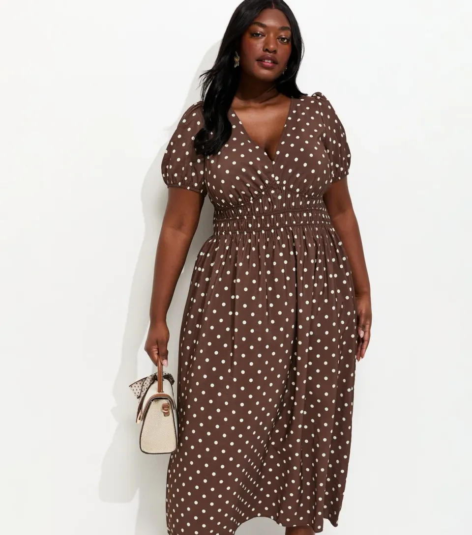 Women's Plus Size Brown Spot Print Ruched Waist V-Neck Midi Dress Curves