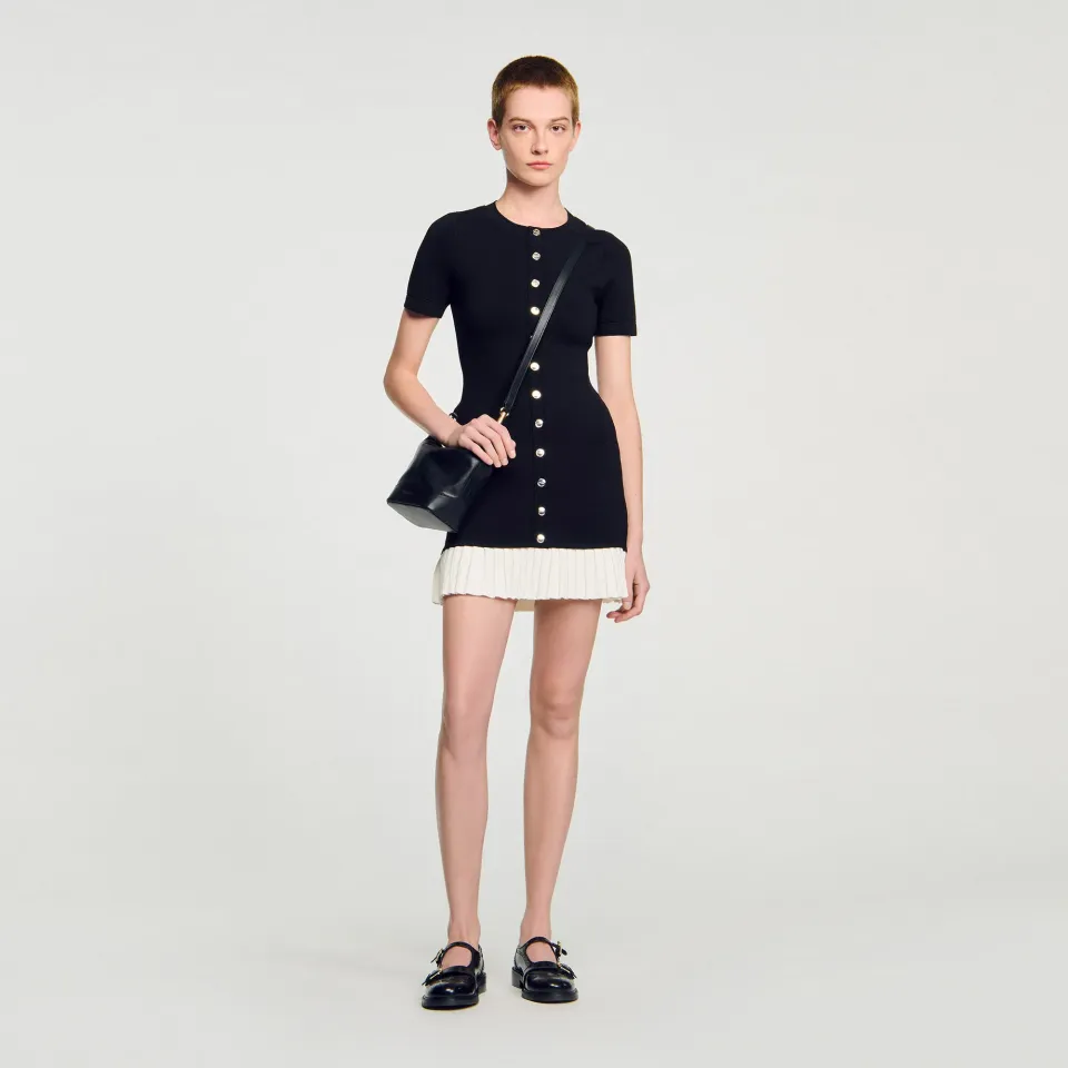 Short knit dress with ruffle