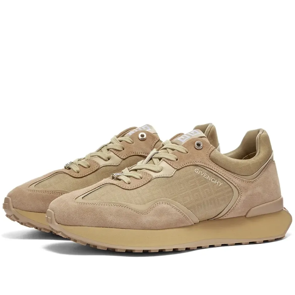 Giv Runner Sneaker