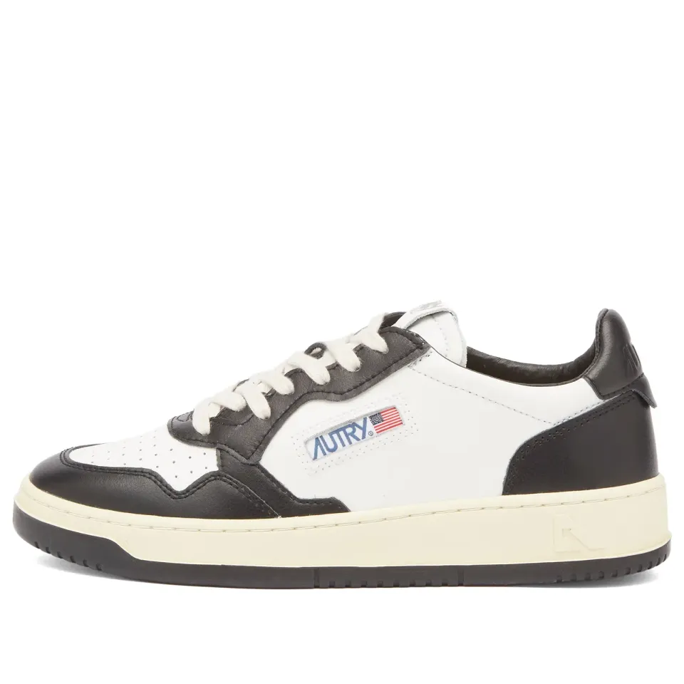Medalist Low Sneaker