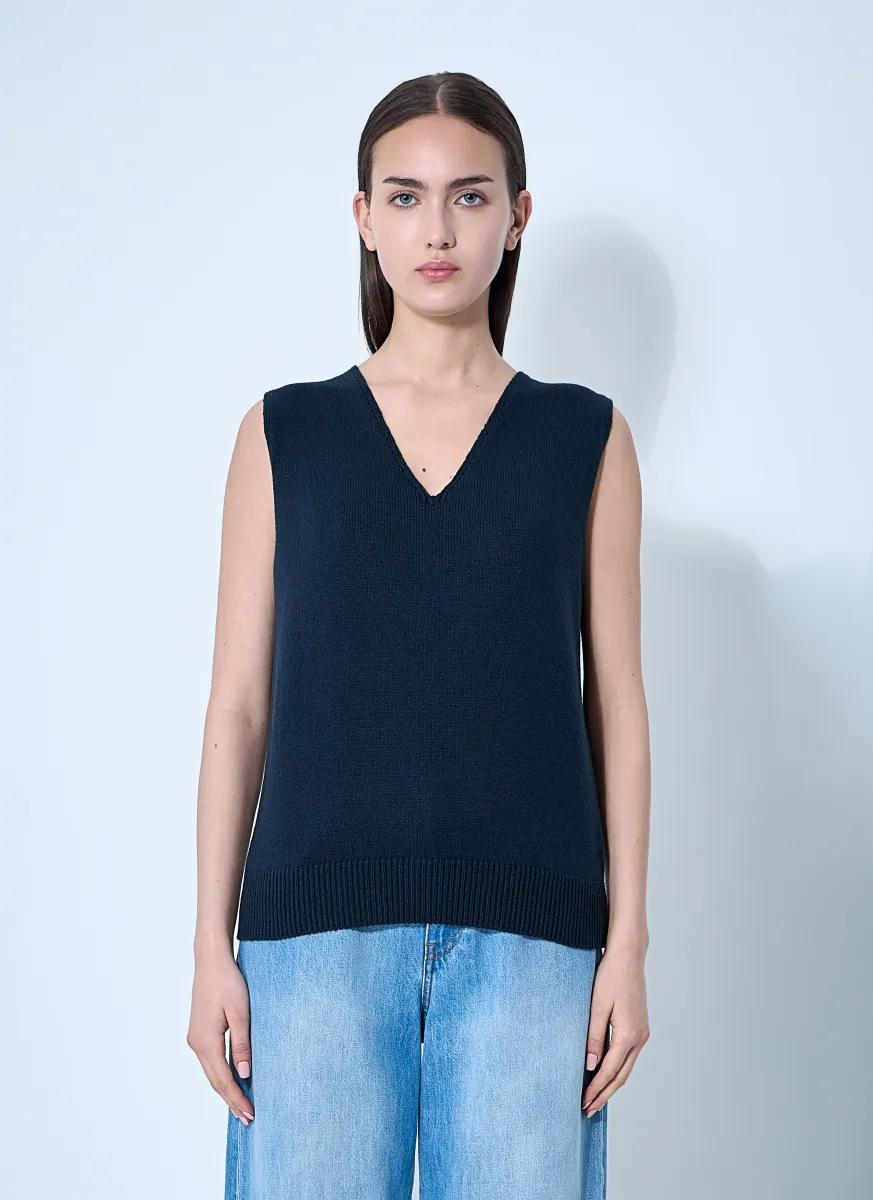 Cowen Vest