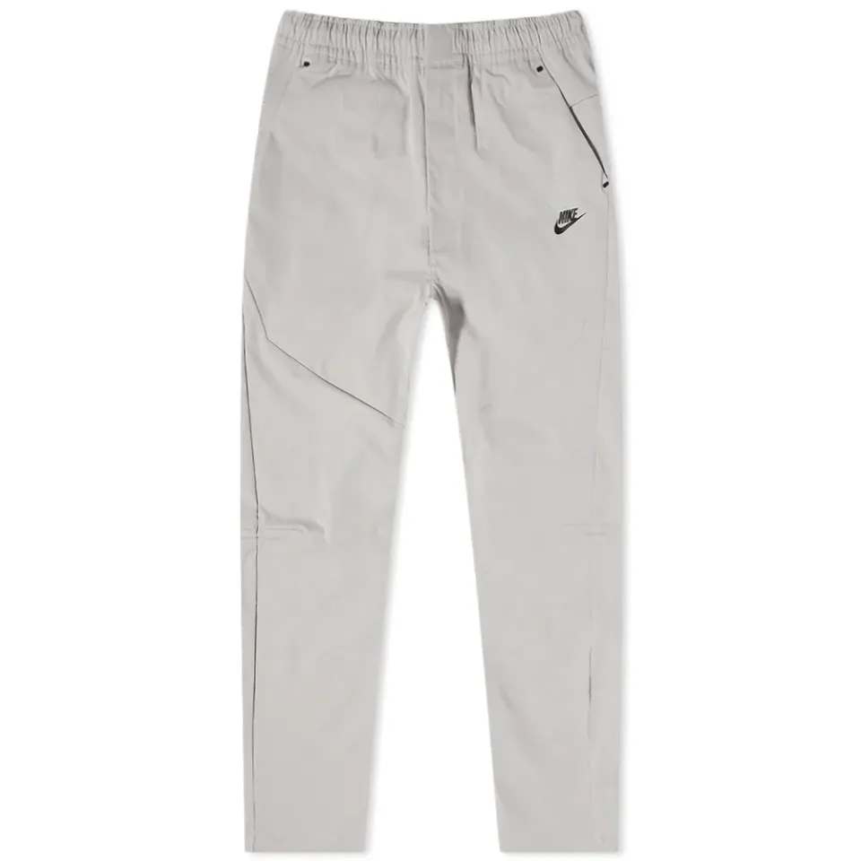 Nike Tech Essentials Commuter Pant