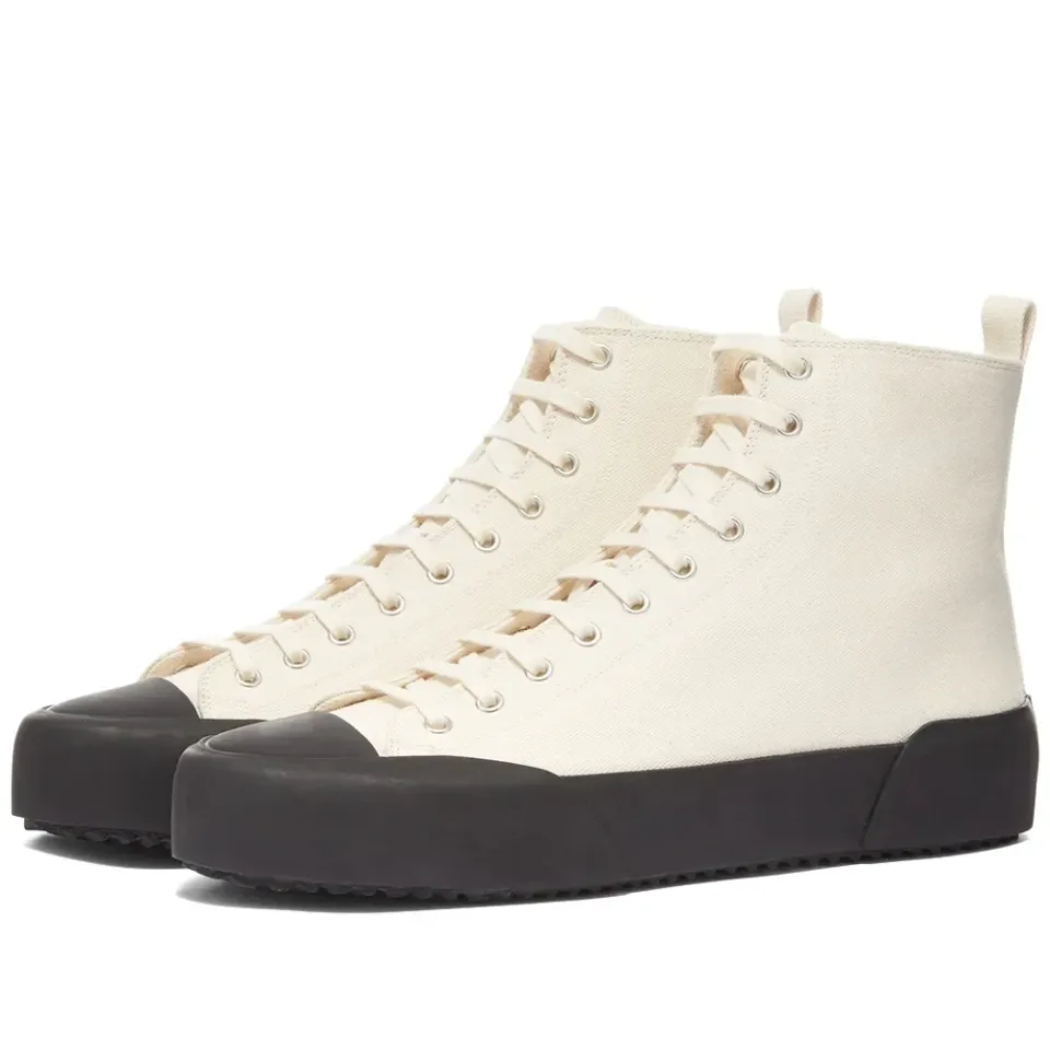 Canvas High Sneaker