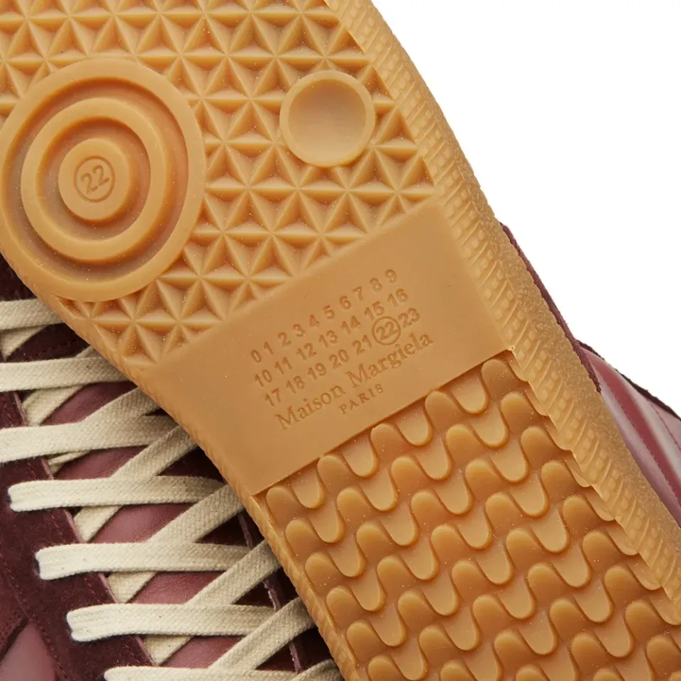 22 Replica High Sneaker
