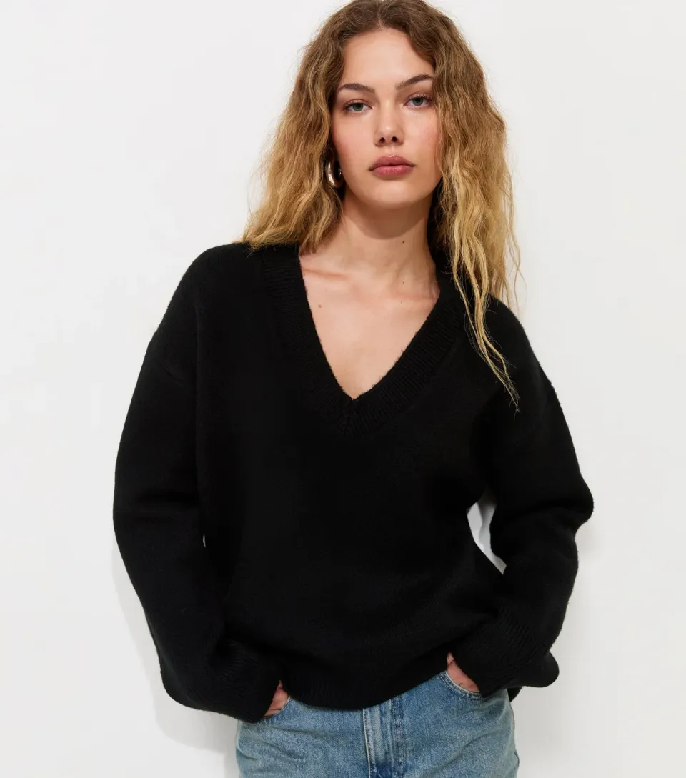 Women's Black Compact Knit Oversized V-Neck Jumper
