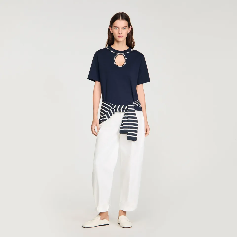 Rhinestone openwork T-shirt