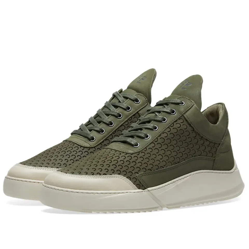 Low Top Sneaker