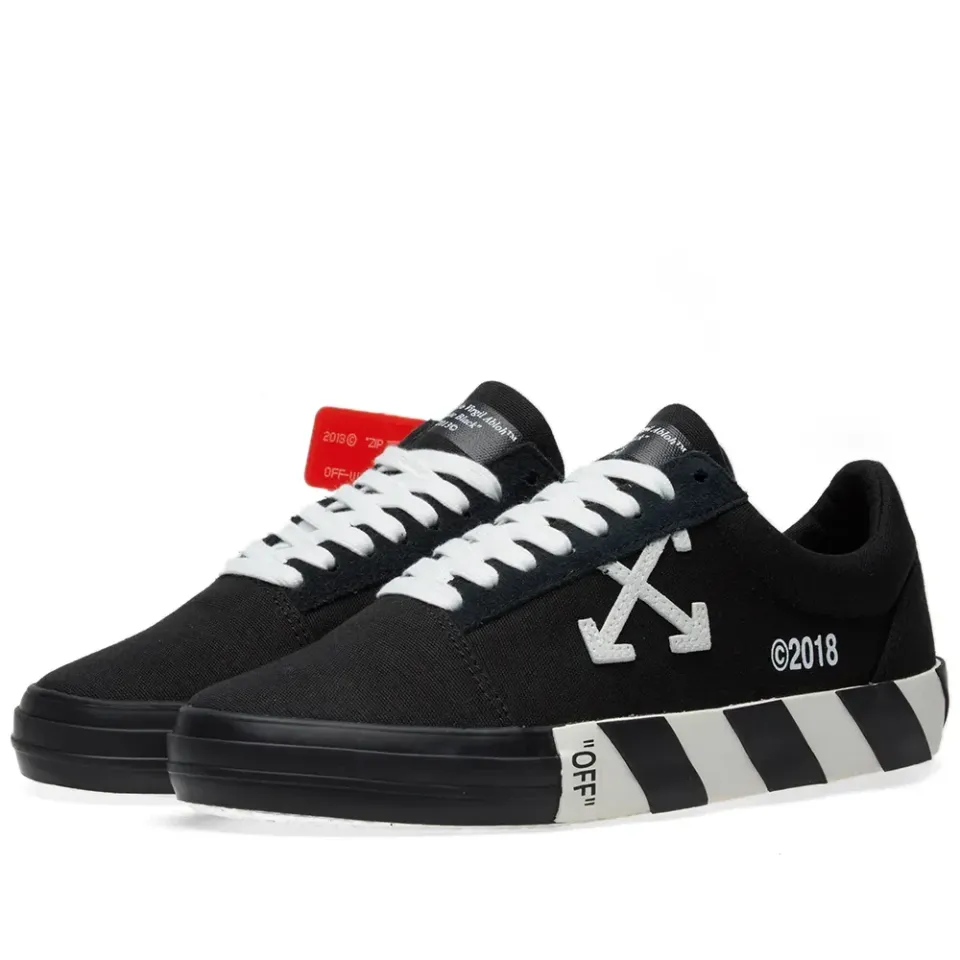 Vulc Low Top Sneaker