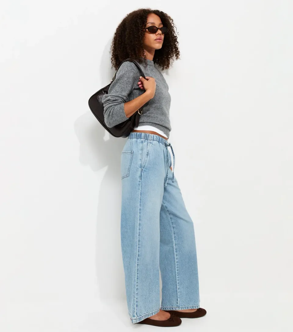 Women's Petite Dark Blue Pull On Wide Leg Jeans