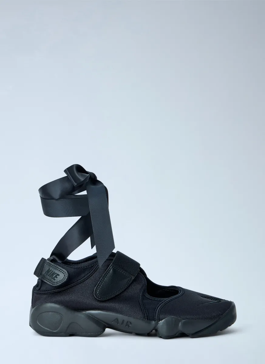 Air Rift Sneakers